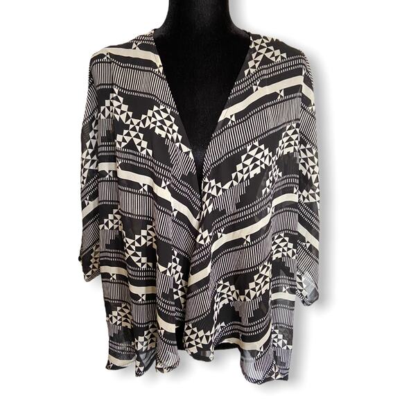 Circles and Cycles Womens Overpiece One Size Black Beige Geometric Open Front - Picture 4 of 6